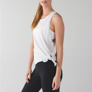 Lululemon Tie & Go Tank in Light Gray ✨ Size 10
